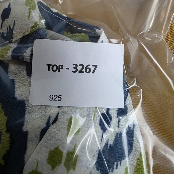 Rose + Olive Green Blue Ikat Print Blouse 1X - Picture 8 of 8